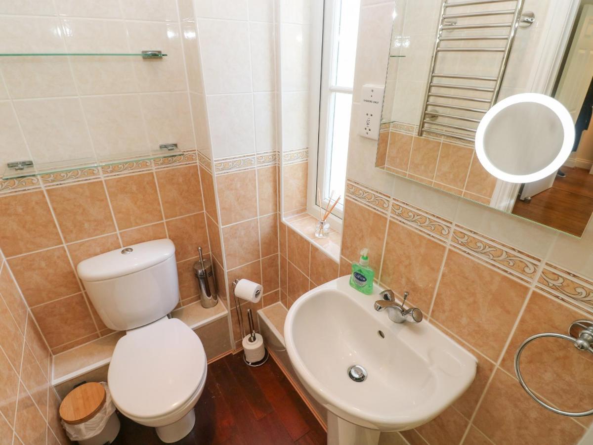 Seashells Apartment Tenby Luaran gambar
